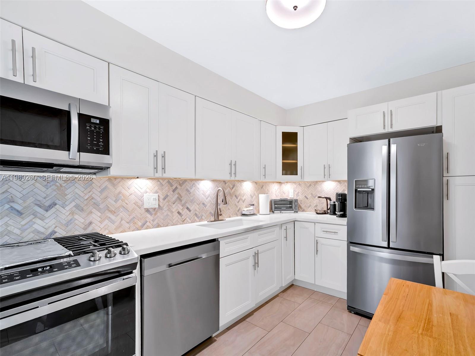 3140 S Ocean Dr #612