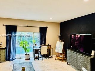 1040 NW 185th Ave Pembroke Pines, FL 33029