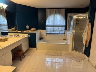 1040 NW 185th Ave Pembroke Pines, FL 33029