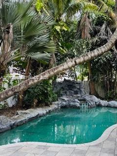 1040 NW 185th Ave Pembroke Pines, FL 33029