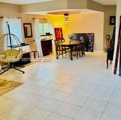 1040 NW 185th Ave Pembroke Pines, FL 33029