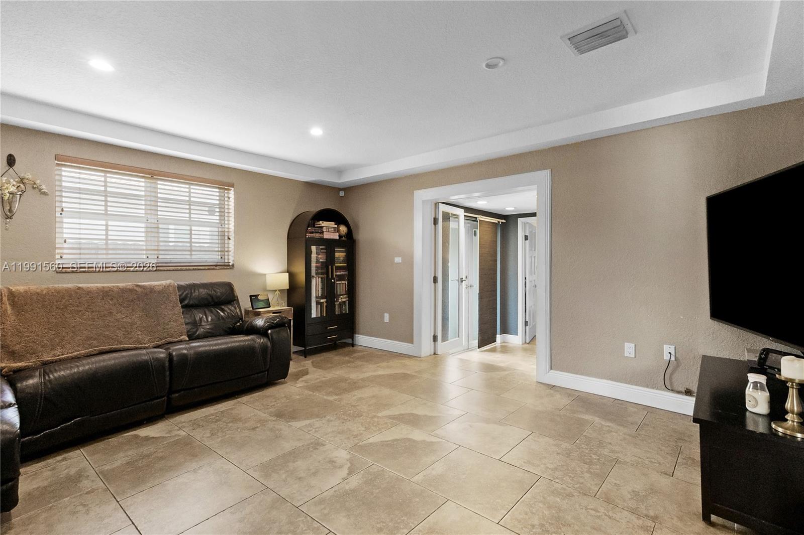 3500 SW 13th St Miami, FL 33145