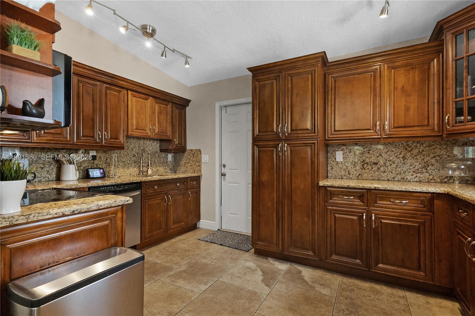 3500 SW 13th St Miami, FL 33145