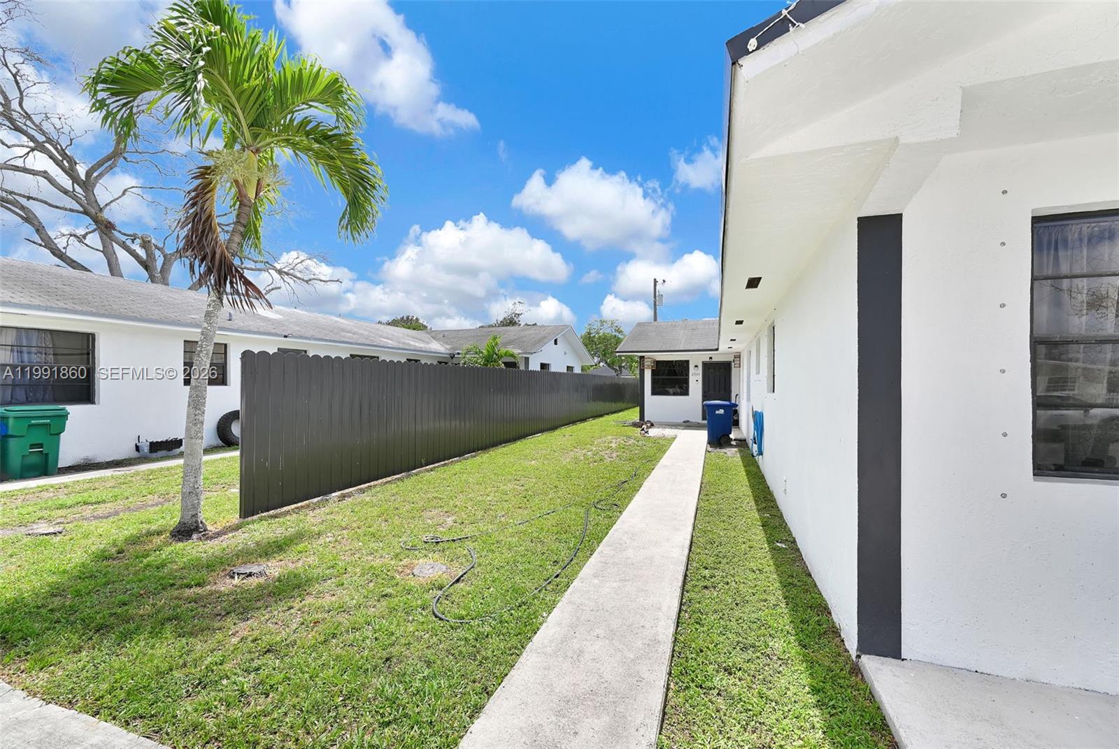 2934 NW 94th St Miami, FL 33147