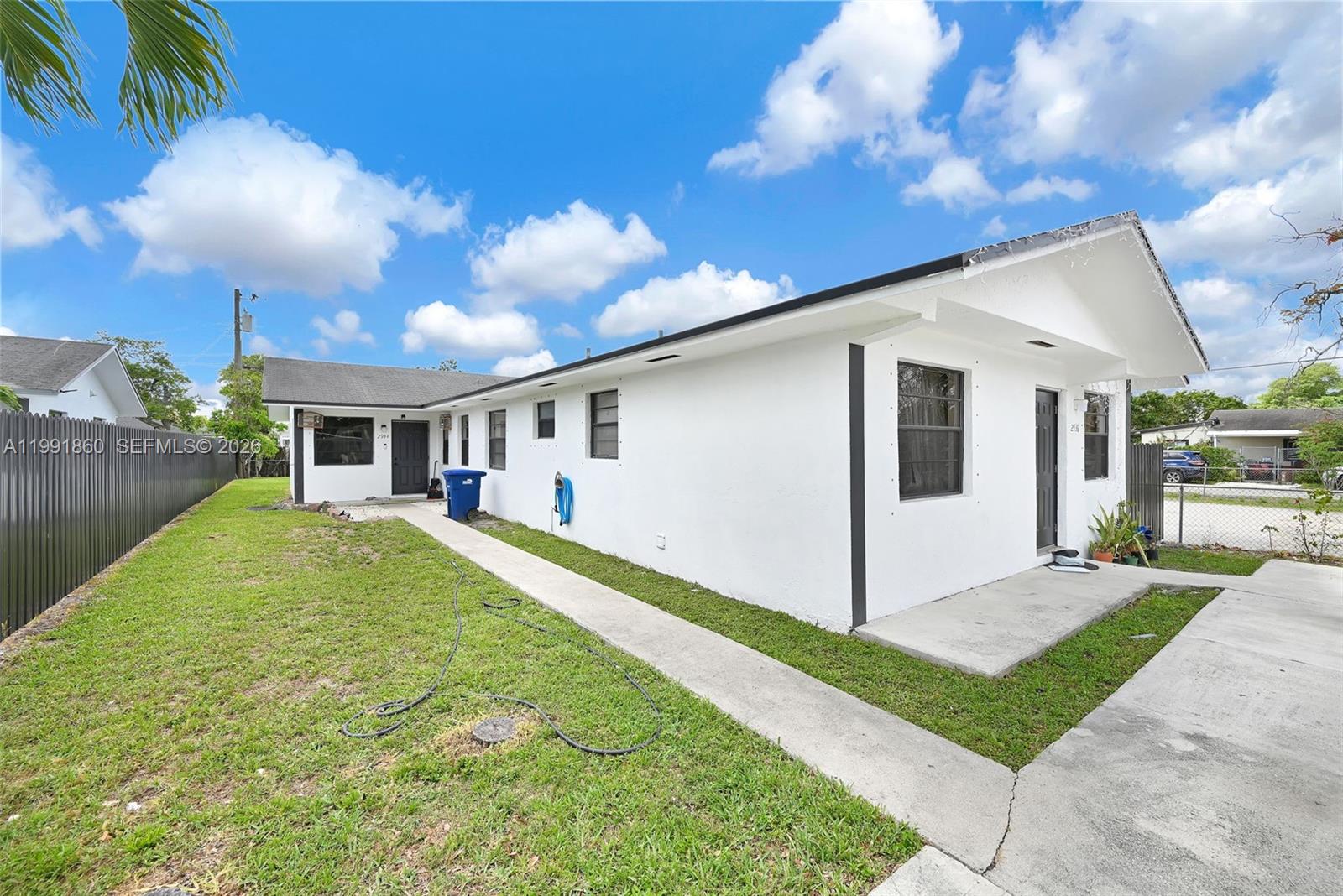 2934 NW 94th St Miami, FL 33147