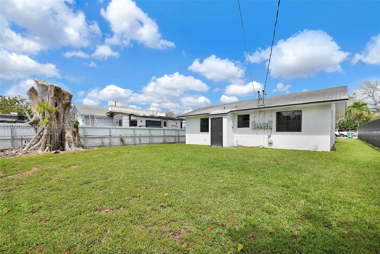 2934 NW 94th St Miami, FL 33147