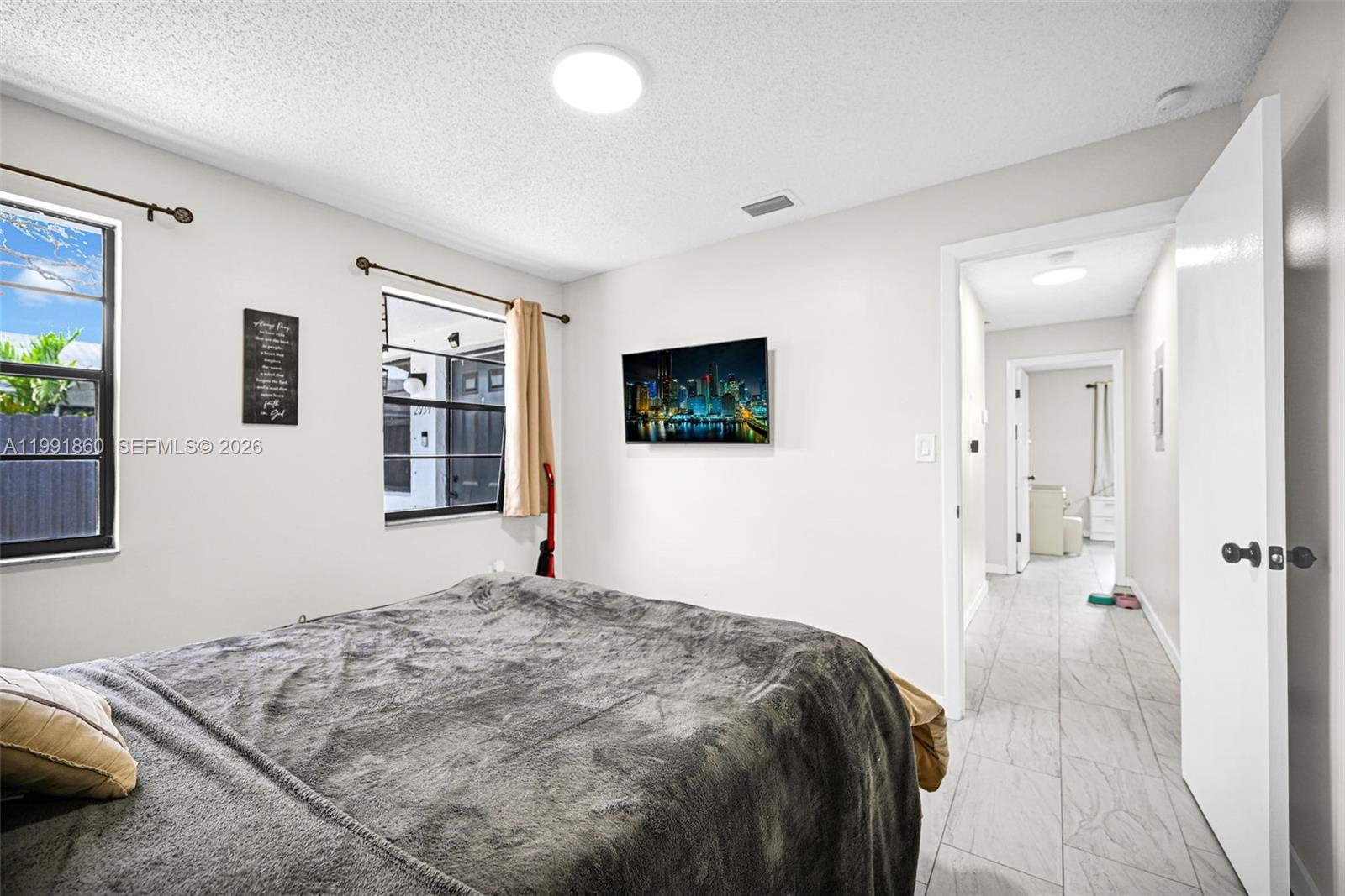 2934 NW 94th St Miami, FL 33147