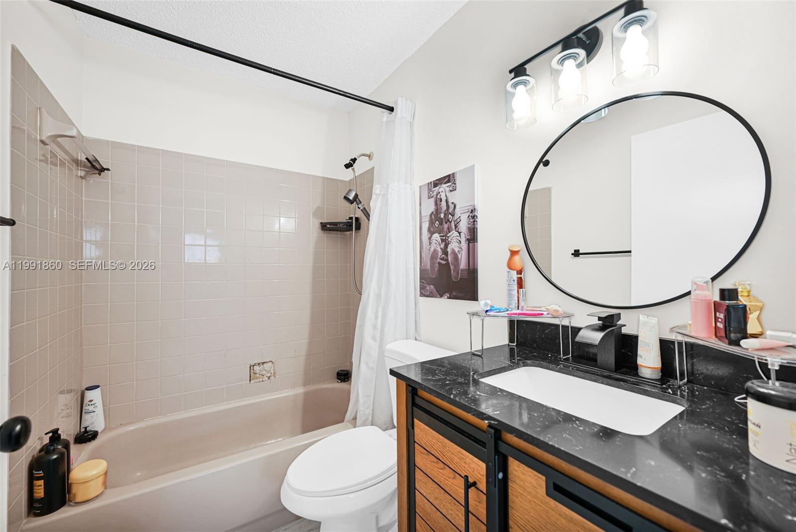 2934 NW 94th St Miami, FL 33147