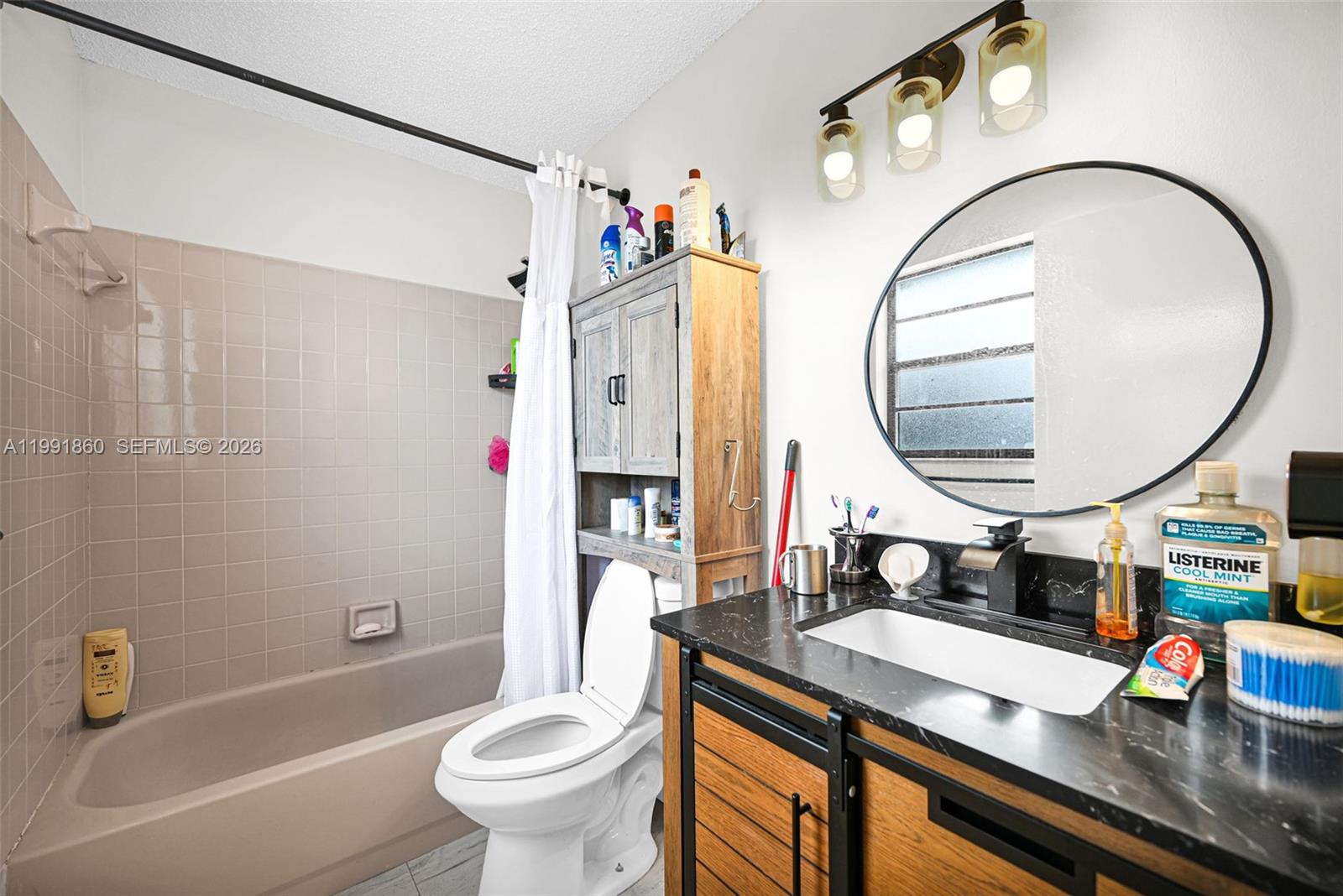 2934 NW 94th St Miami, FL 33147