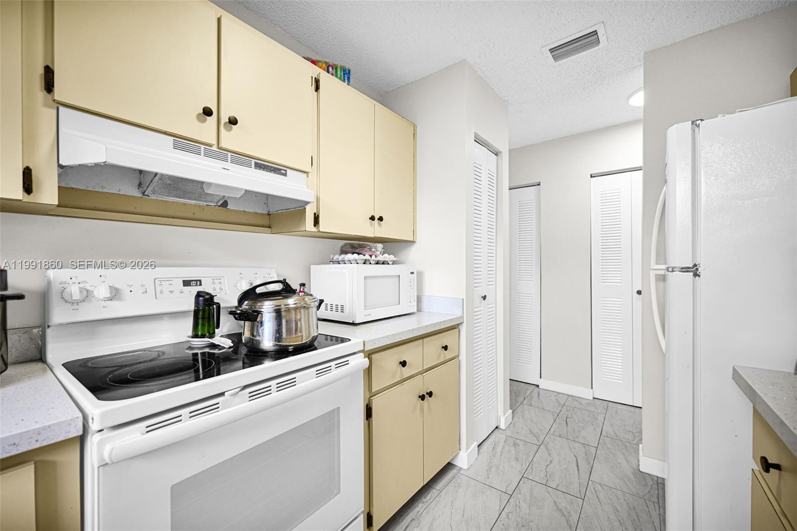 2934 NW 94th St Miami, FL 33147