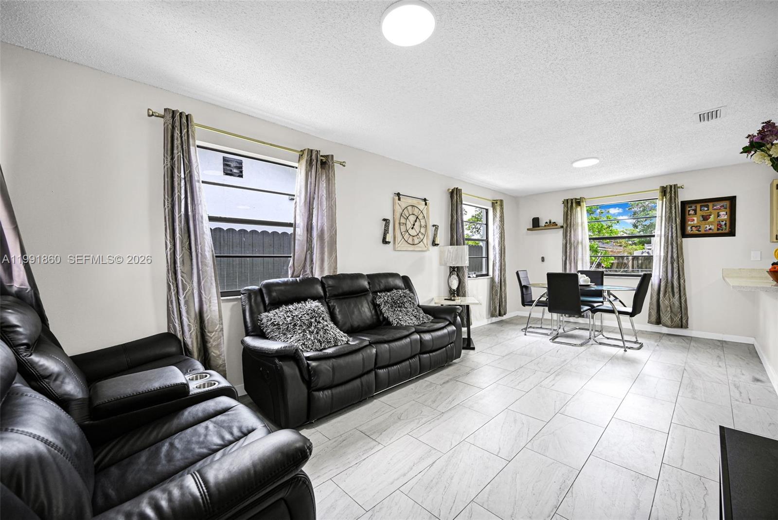 2934 NW 94th St Miami, FL 33147