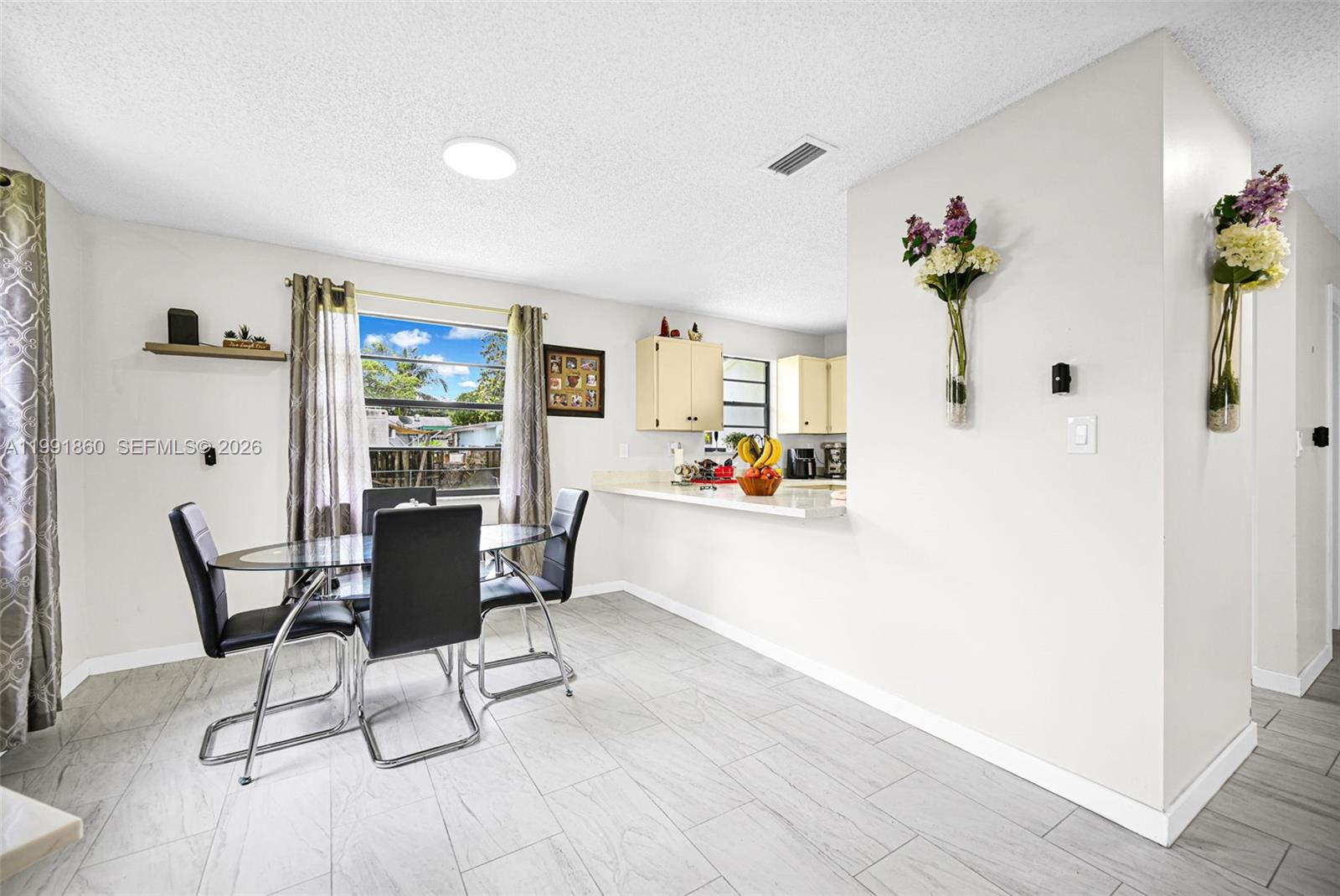 2934 NW 94th St Miami, FL 33147