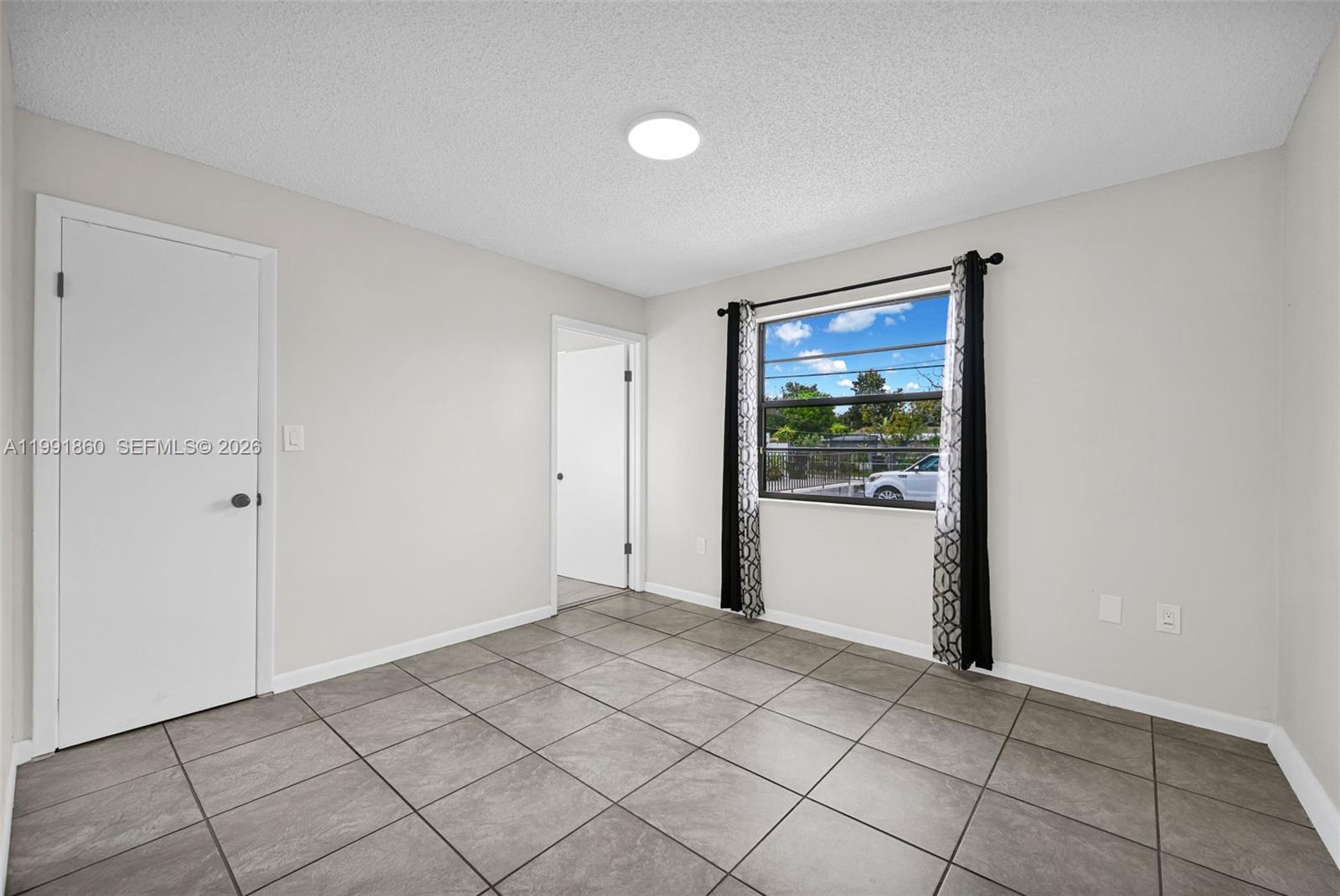 2934 NW 94th St Miami, FL 33147