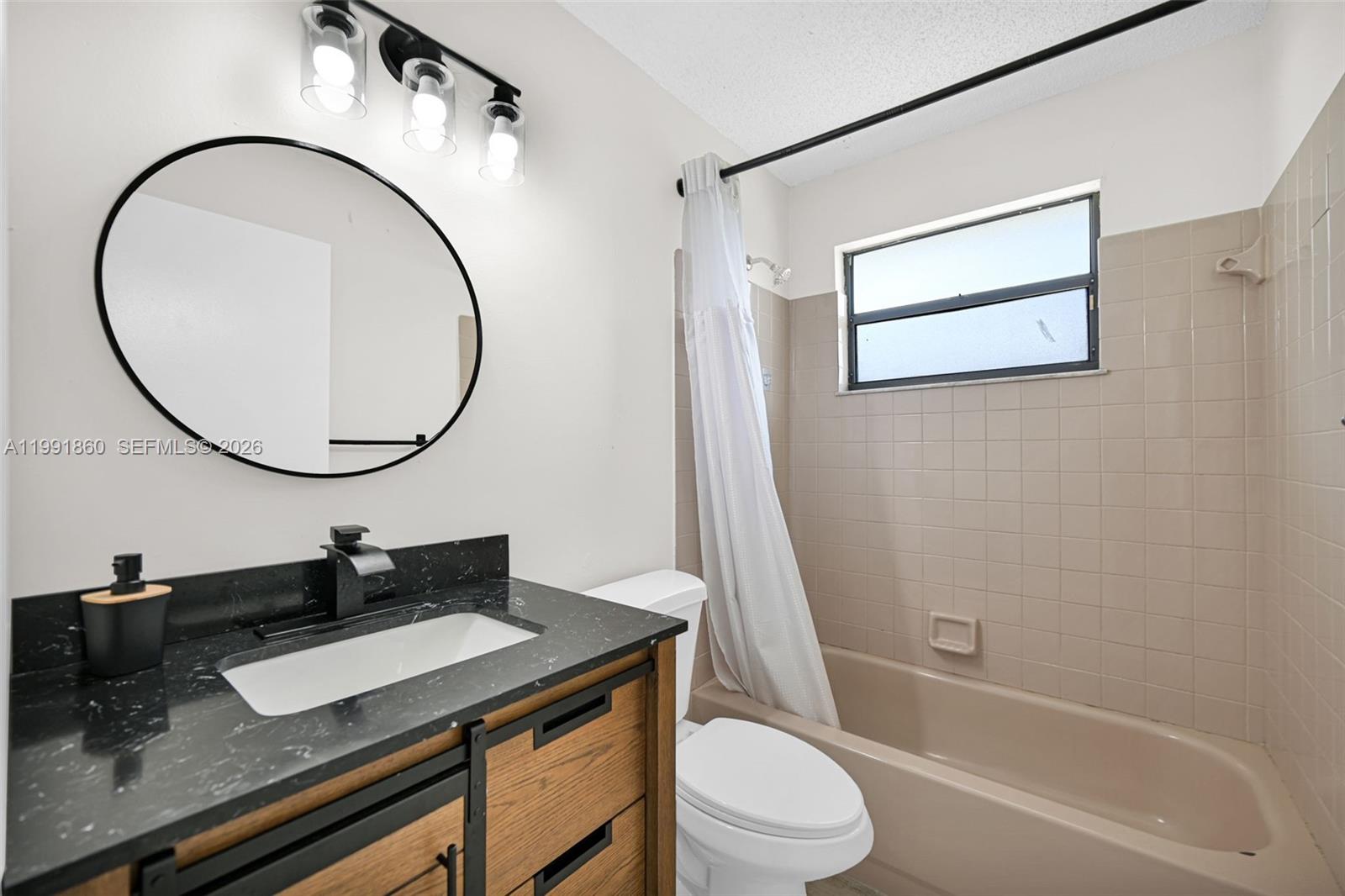 2934 NW 94th St Miami, FL 33147