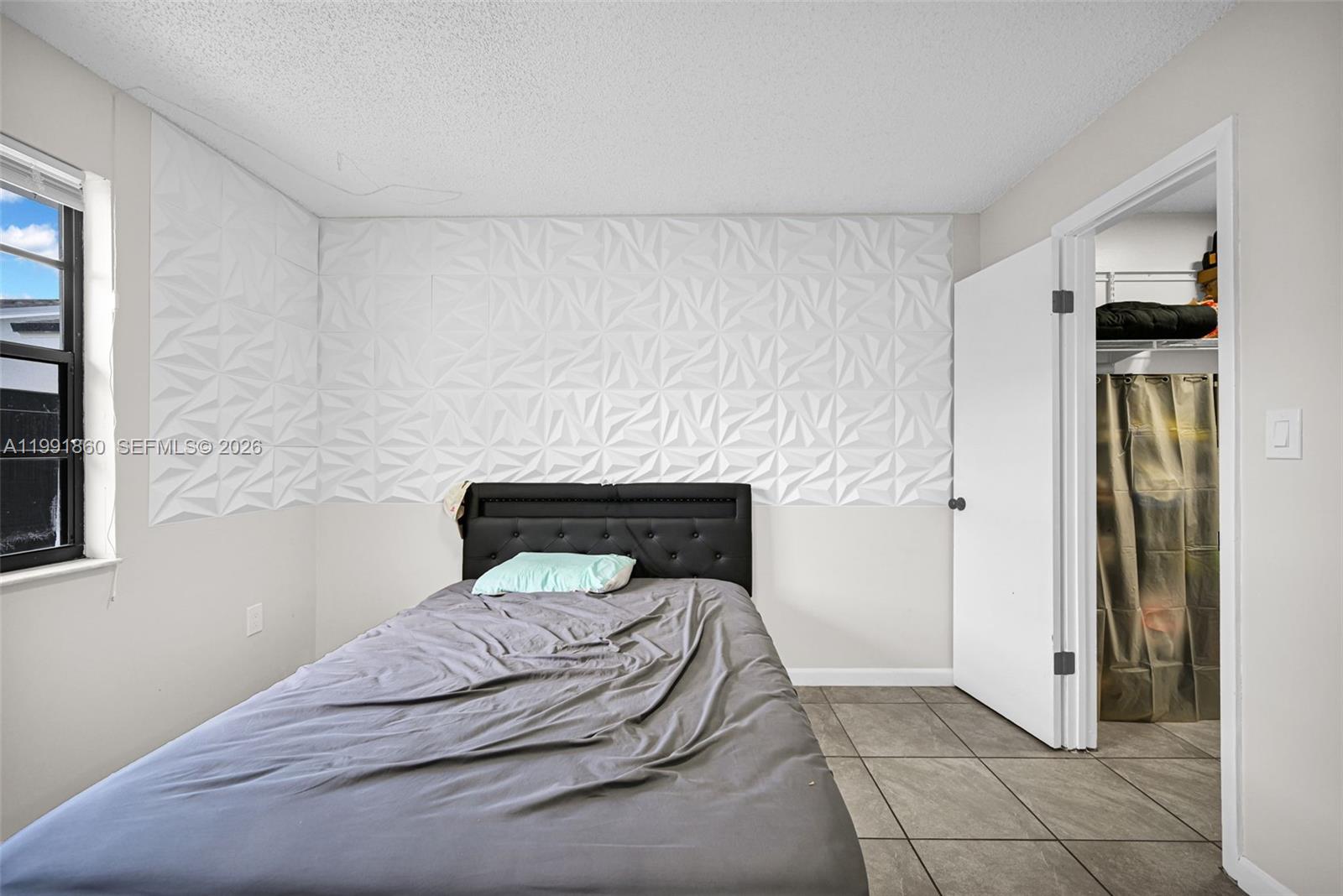 2934 NW 94th St Miami, FL 33147