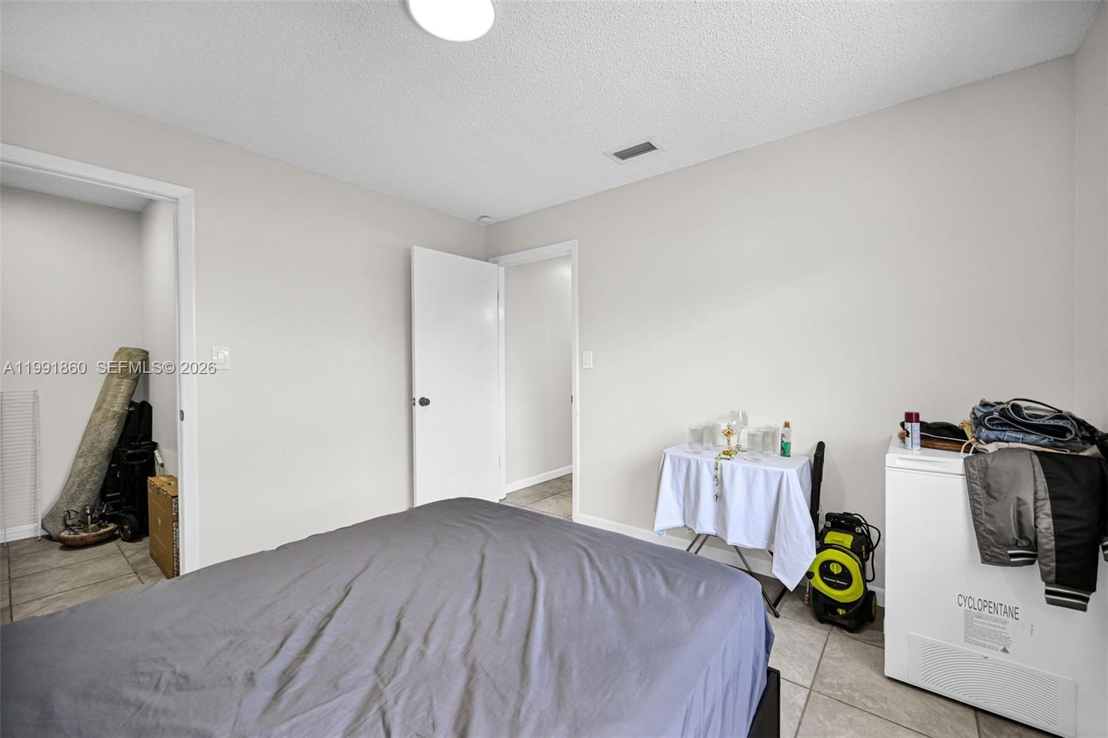 2934 NW 94th St Miami, FL 33147