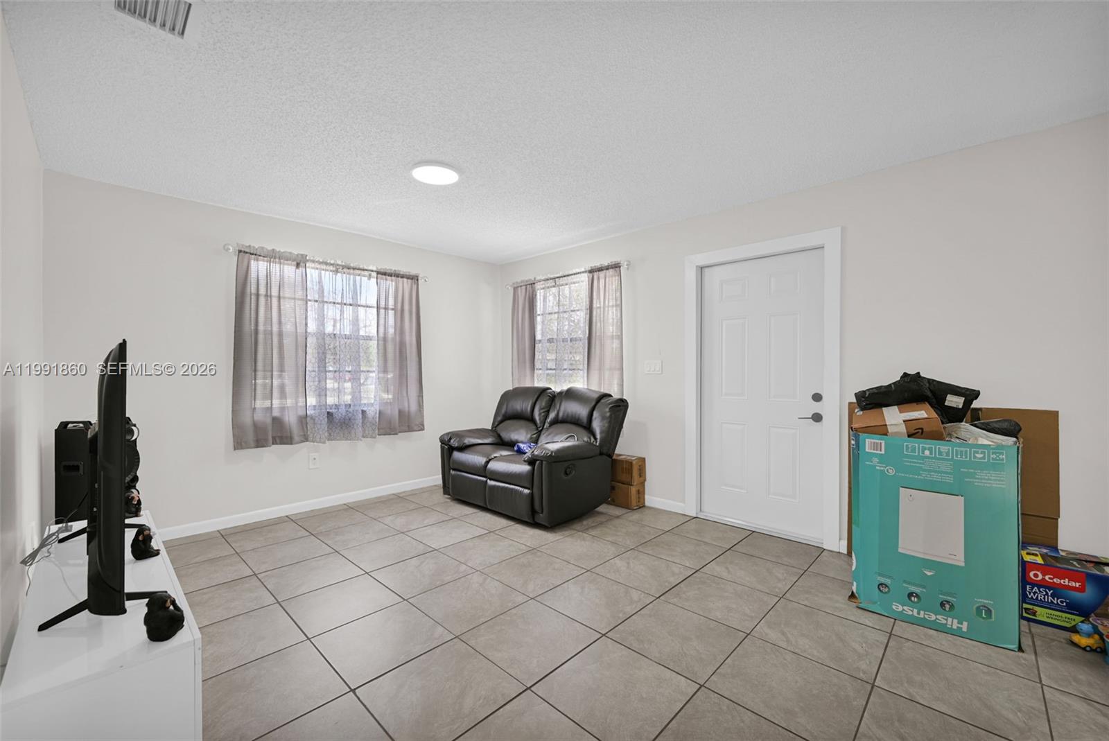 2934 NW 94th St Miami, FL 33147