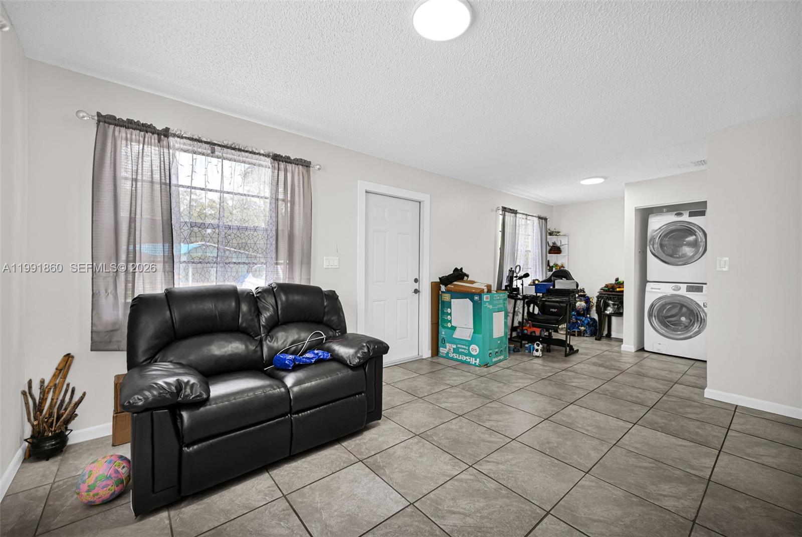 2934 NW 94th St Miami, FL 33147