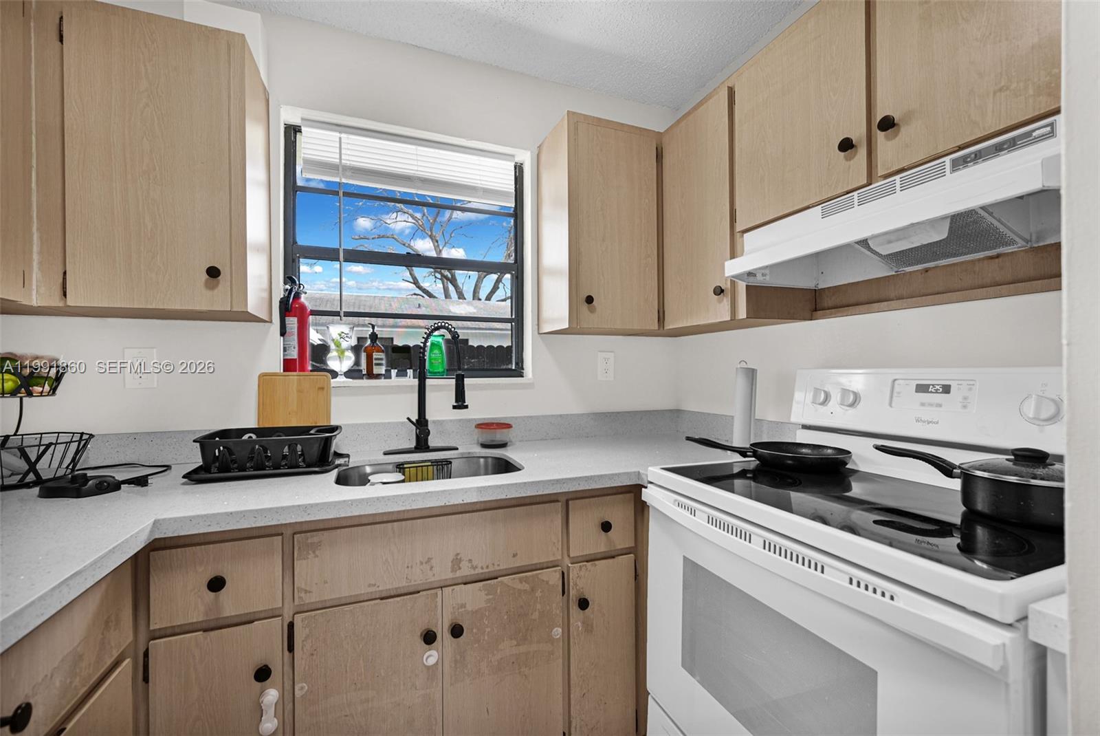 2934 NW 94th St Miami, FL 33147