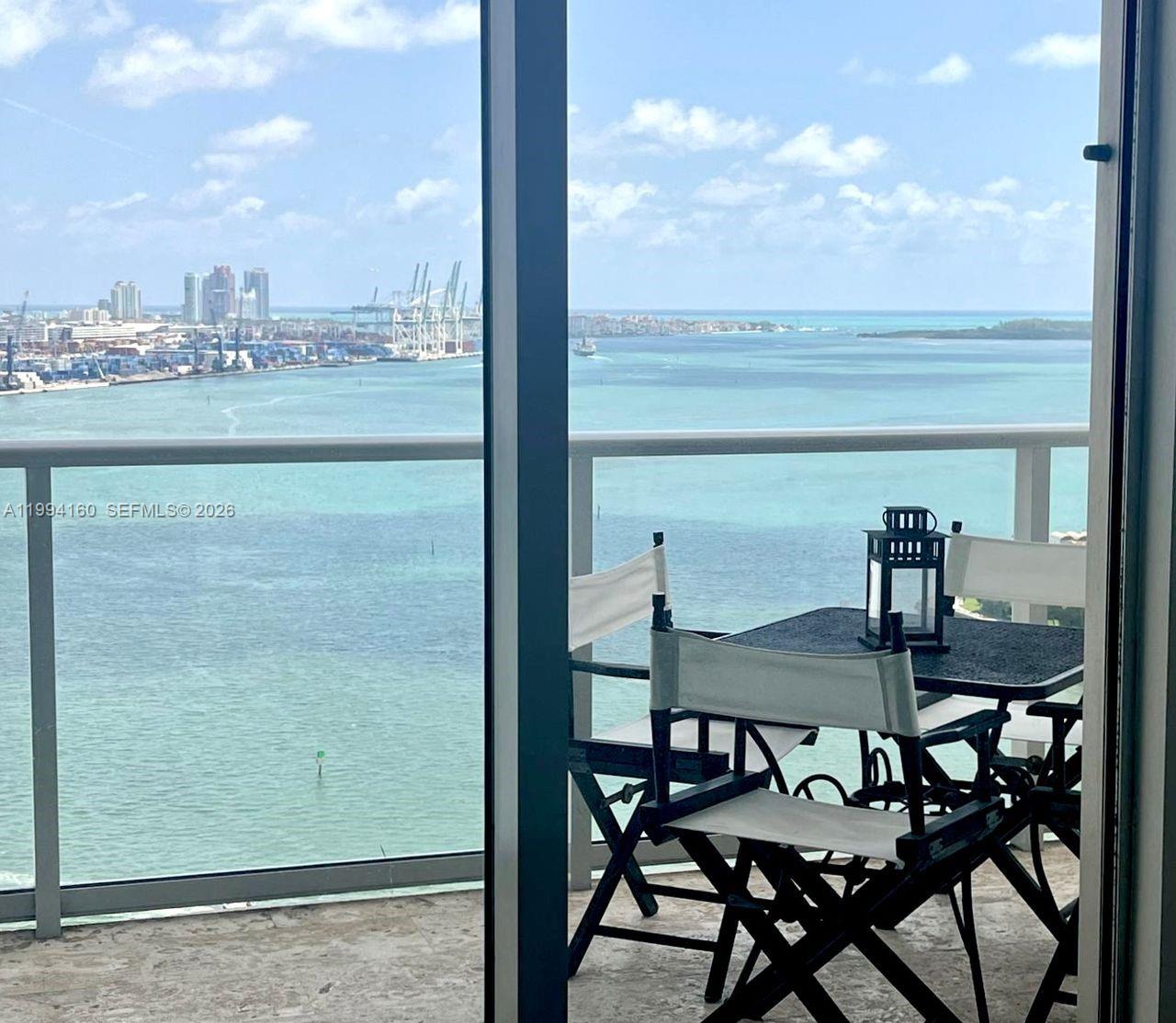 300 S Biscayne Blvd #T-2012 Miami, FL 33131