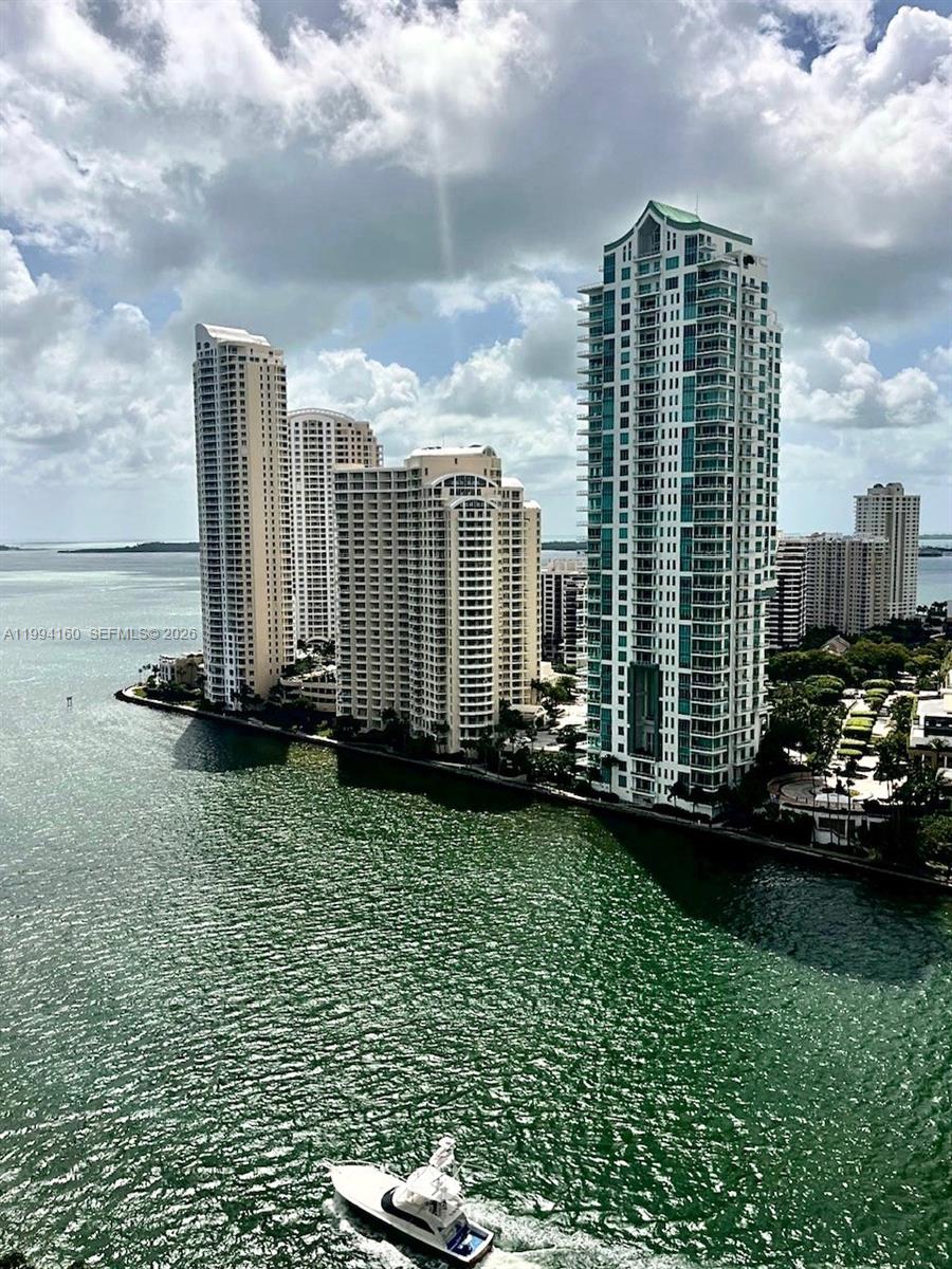 300 S Biscayne Blvd #T-2012 Miami, FL 33131