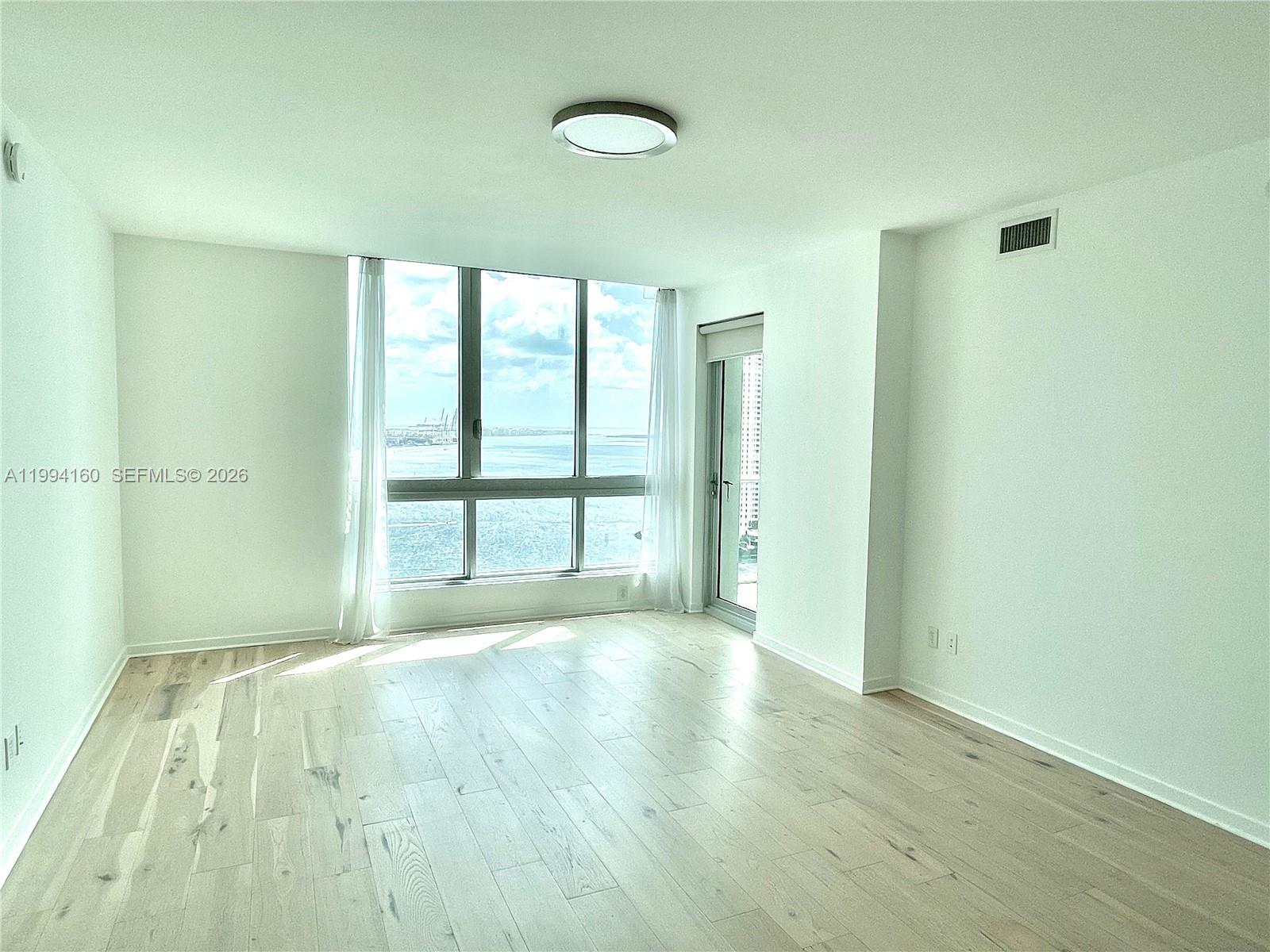 300 S Biscayne Blvd #T-2012 Miami, FL 33131