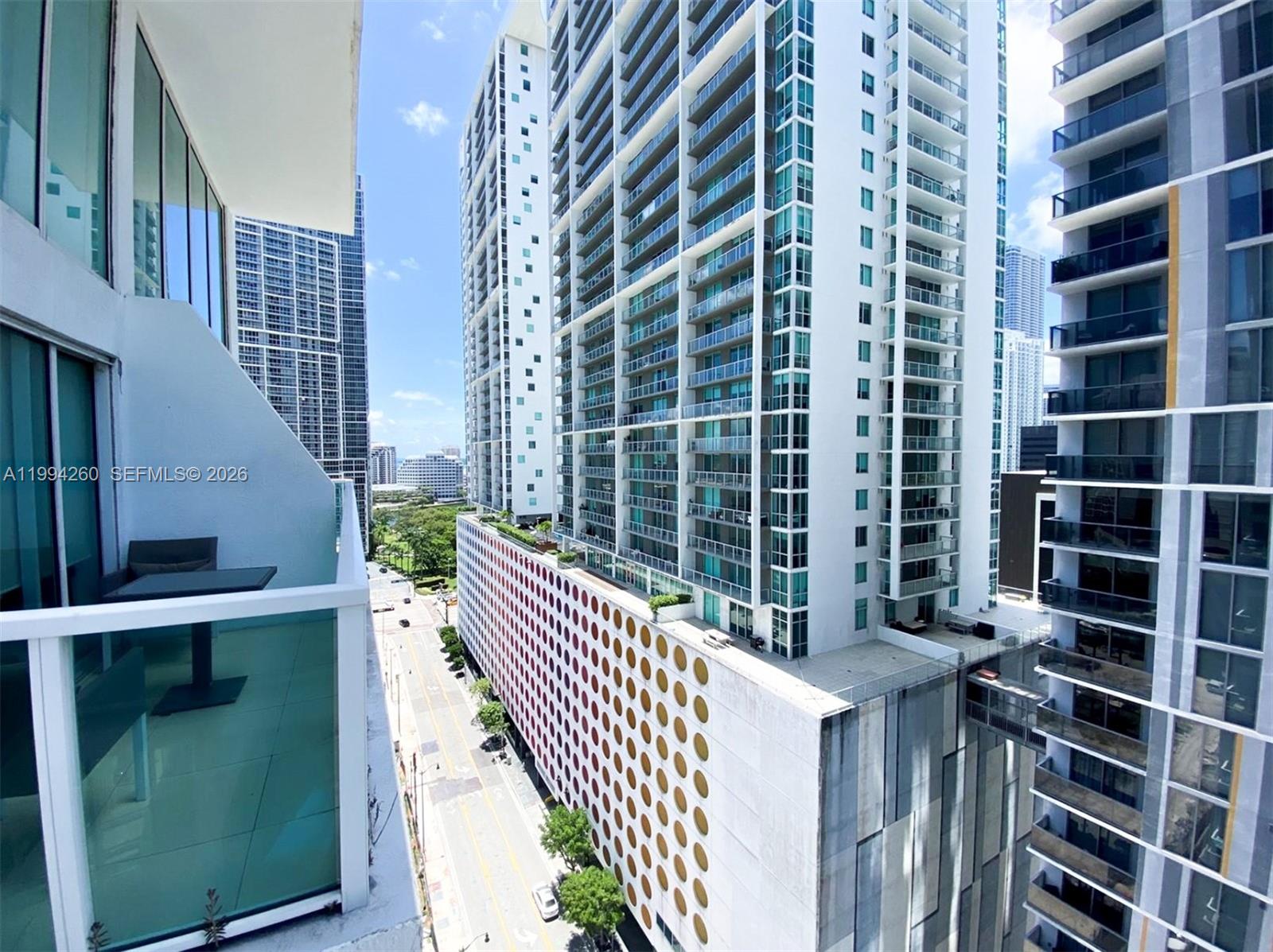 image Brickell on the River South4