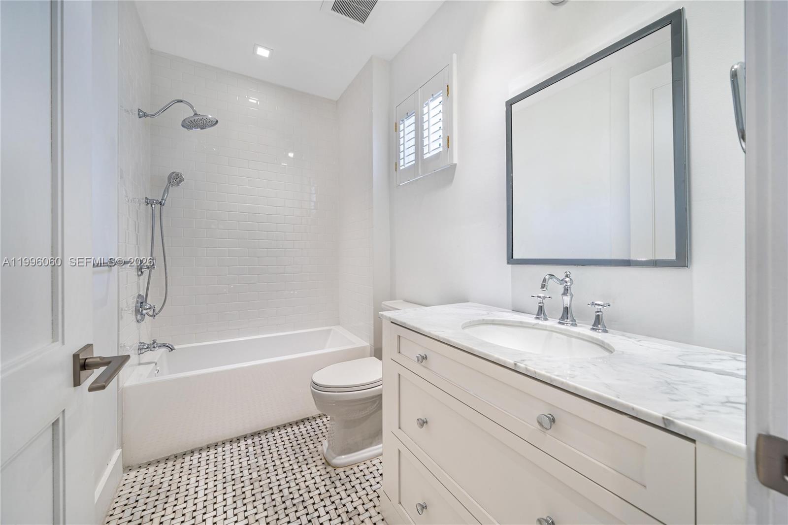 3703 NE 199th St Aventura, FL 33180