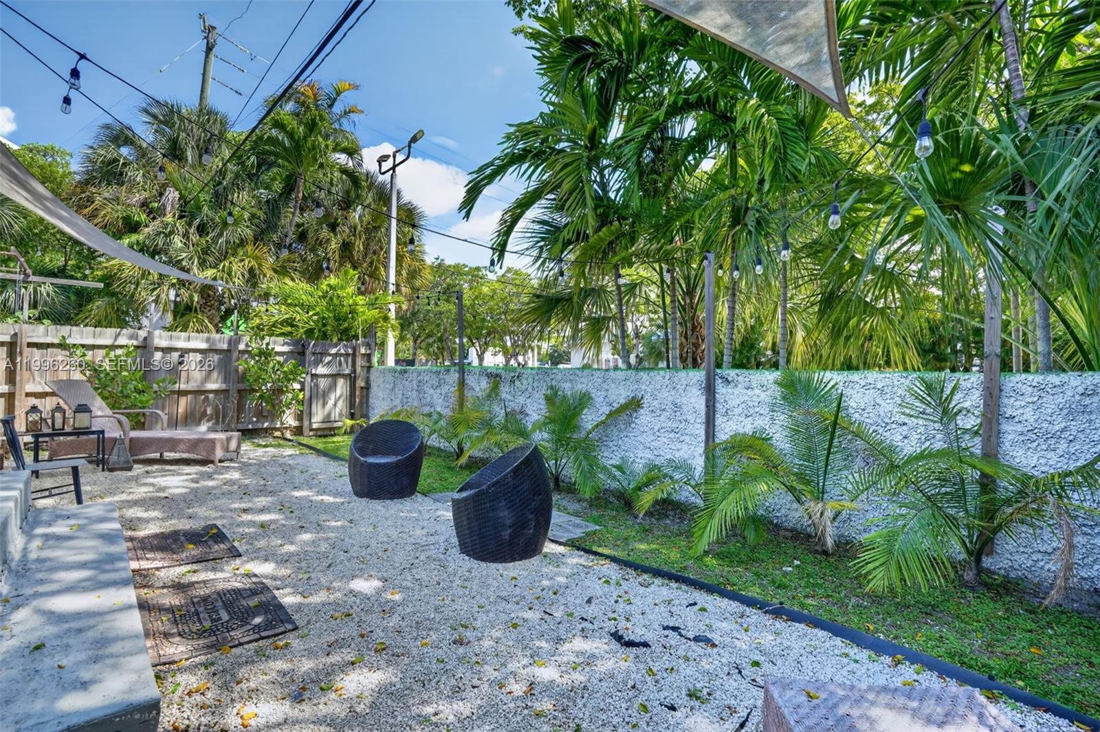 7811 NE 10th Ct Miami, FL 33138