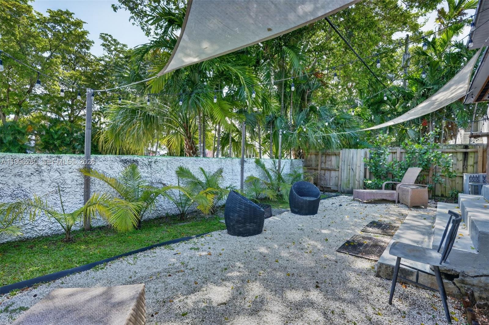 7811 NE 10th Ct Miami, FL 33138