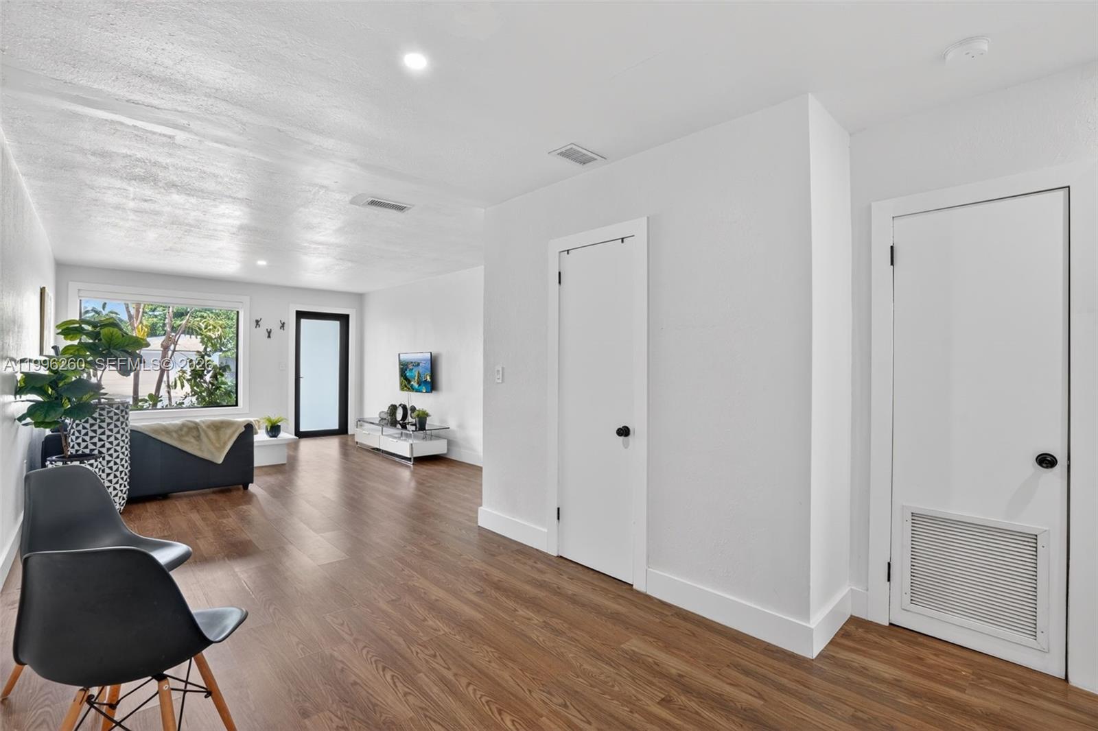 7811 NE 10th Ct Miami, FL 33138