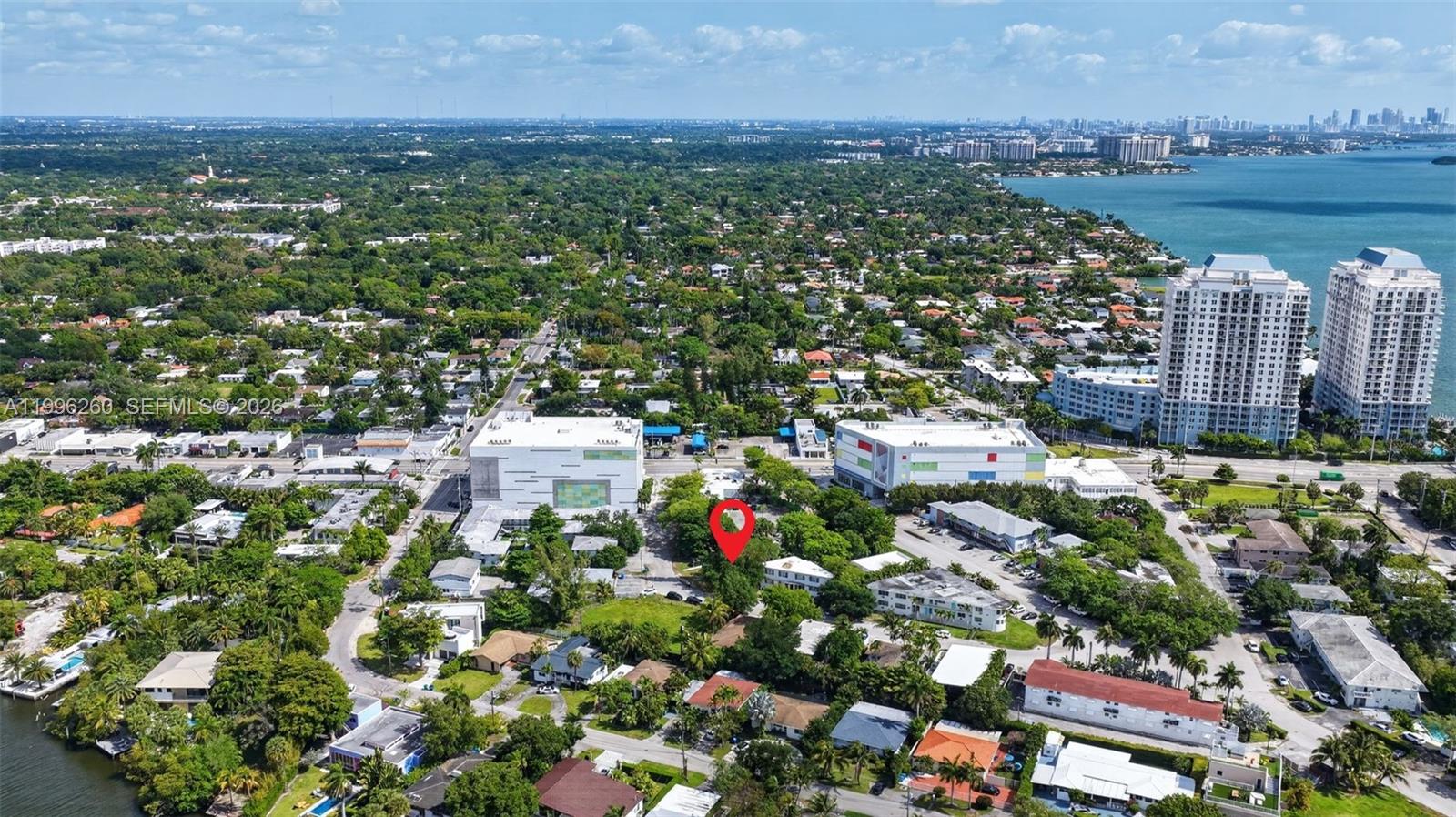 7811 NE 10th Ct Miami, FL 33138