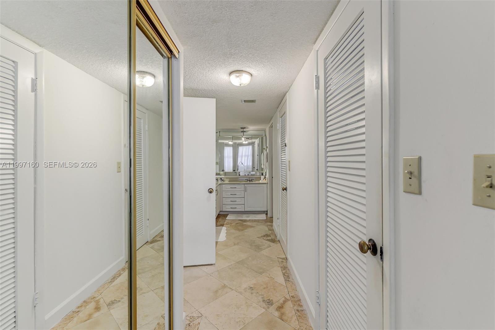 6039 Collins Ave #1607 Miami Beach, FL 33140