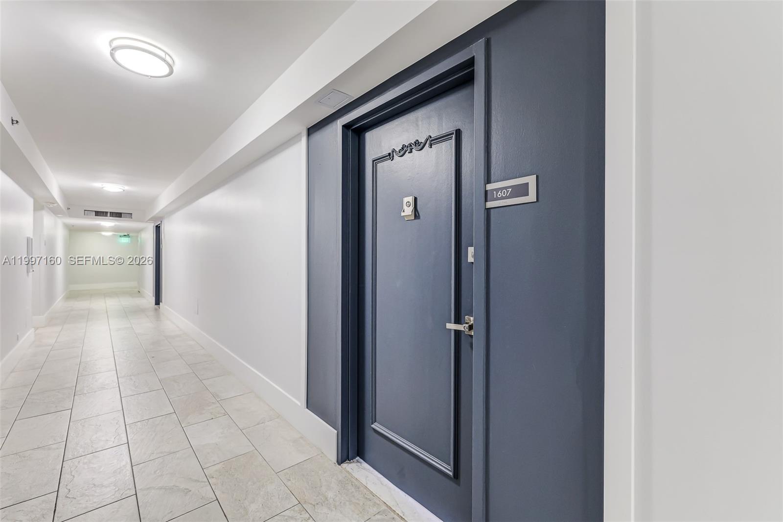 6039 Collins Ave #1607 Miami Beach, FL 33140