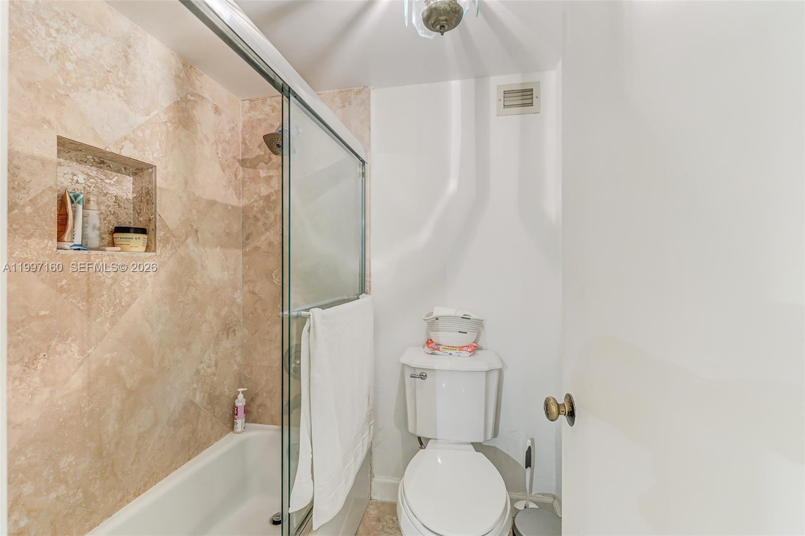 6039 Collins Ave #1607 Miami Beach, FL 33140