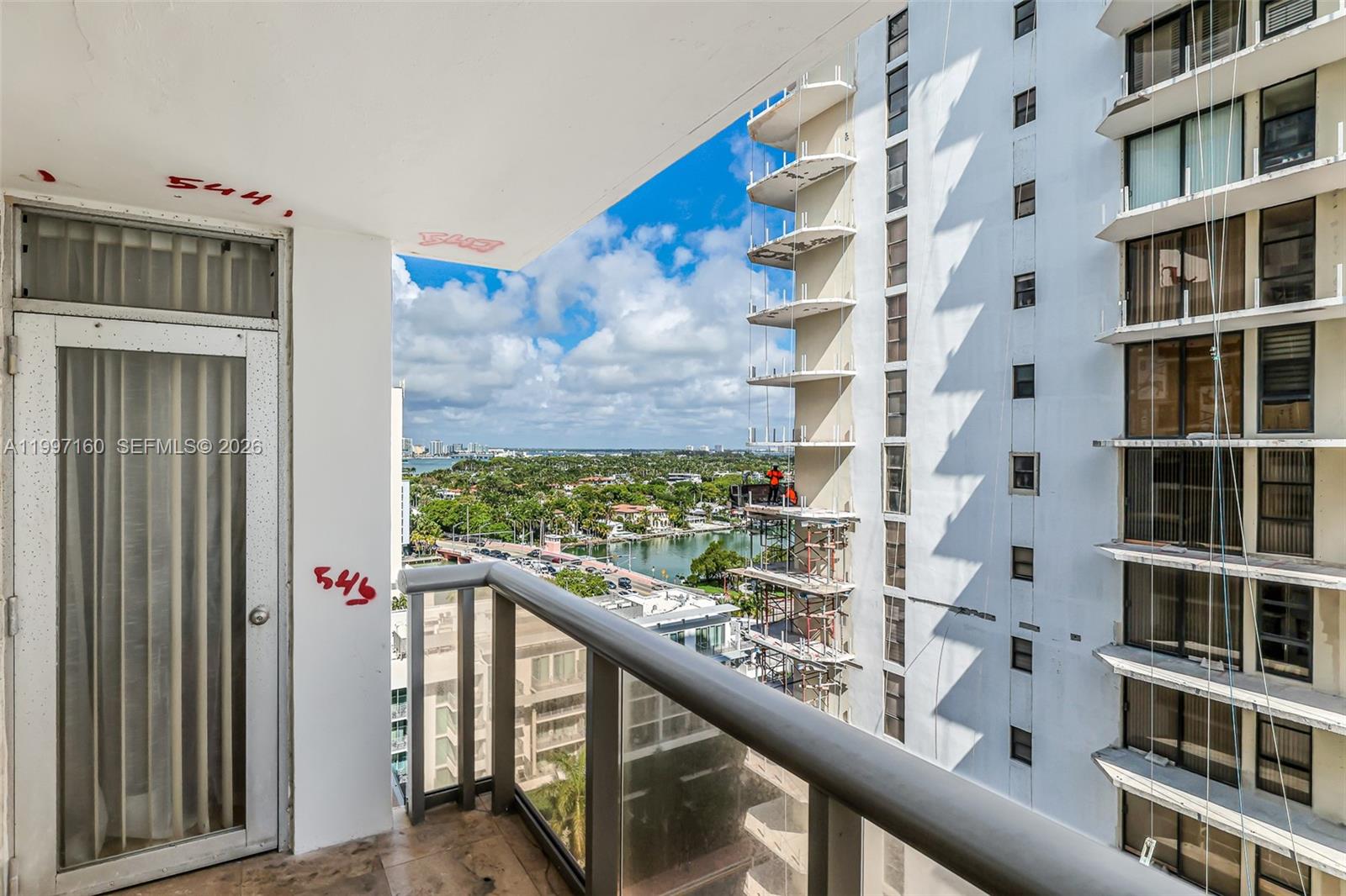 6039 Collins Ave #1607 Miami Beach, FL 33140