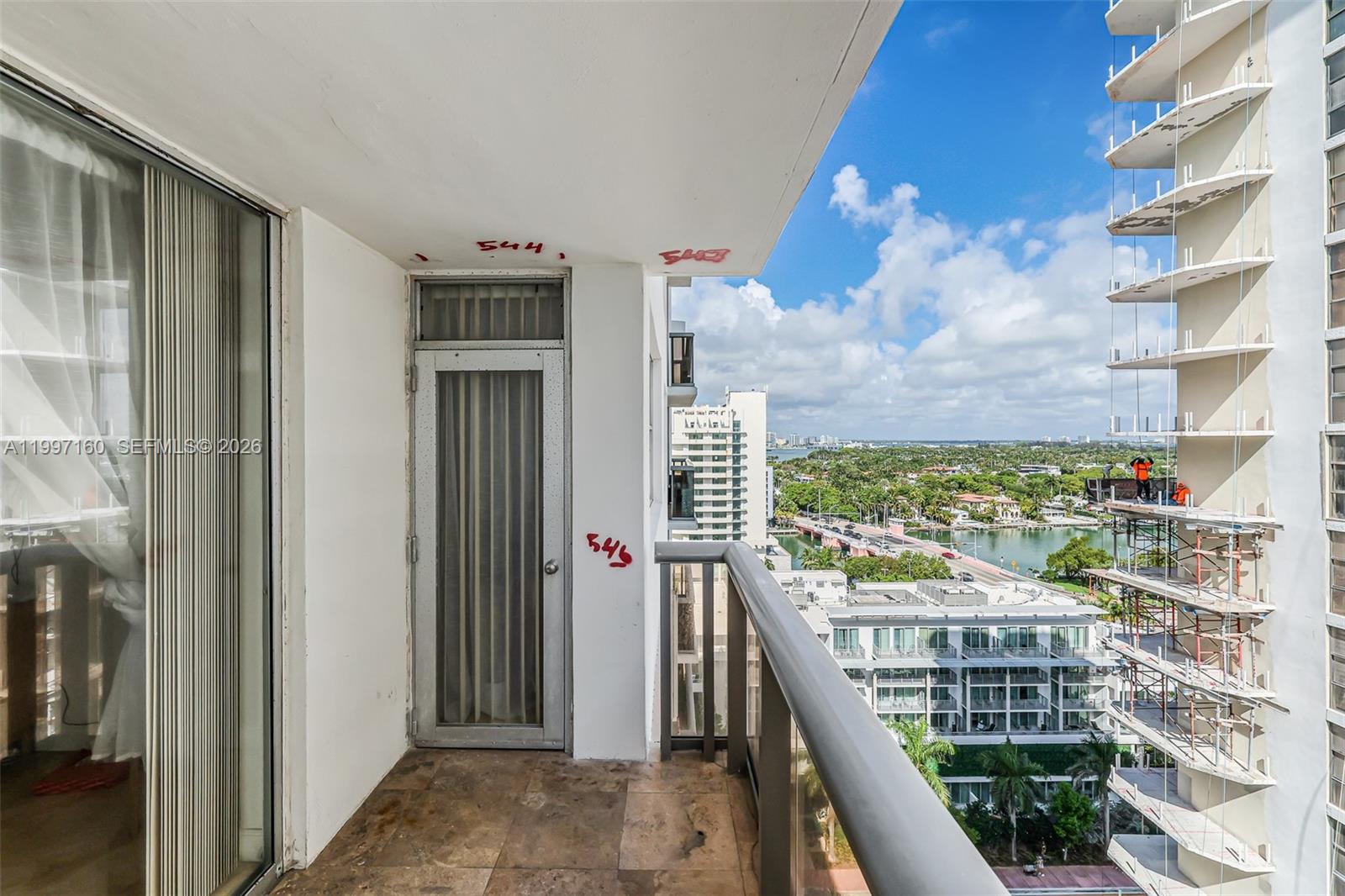 6039 Collins Ave #1607 Miami Beach, FL 33140