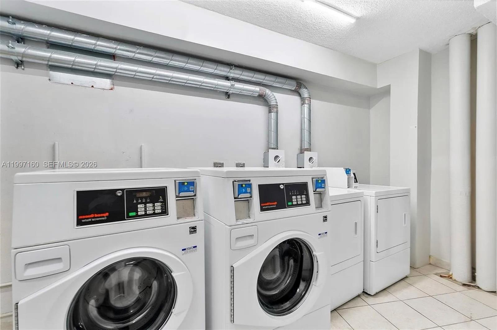 6039 Collins Ave #1607 Miami Beach, FL 33140