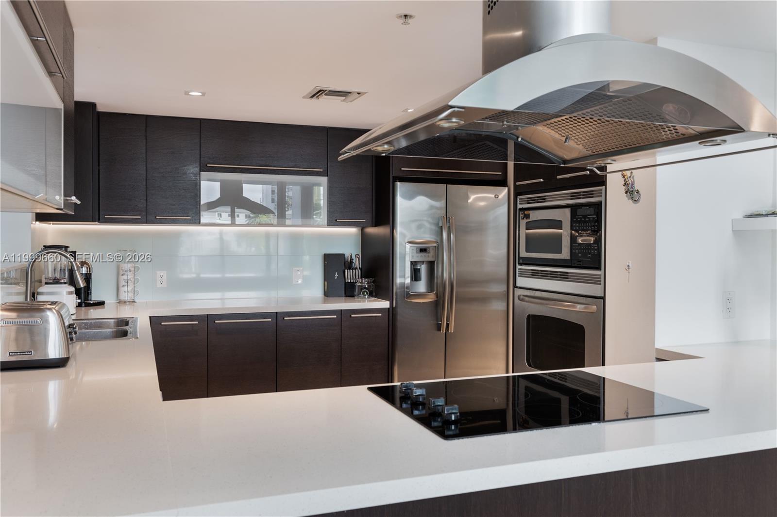 image Eloquence on the Bay2