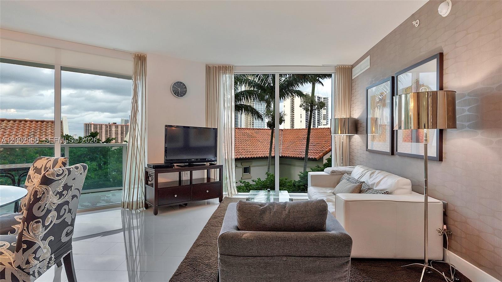 image St Tropez Sunny Isles13