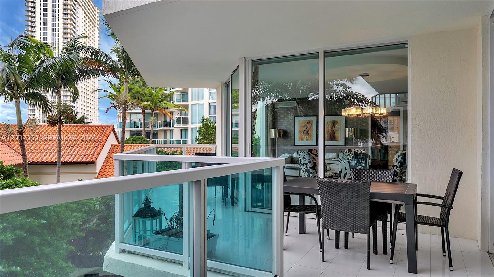 image St Tropez Sunny Isles18