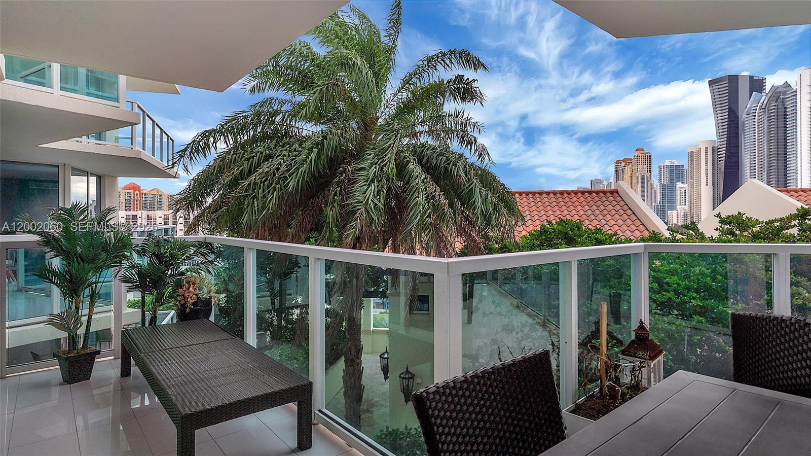 image St Tropez Sunny Isles19