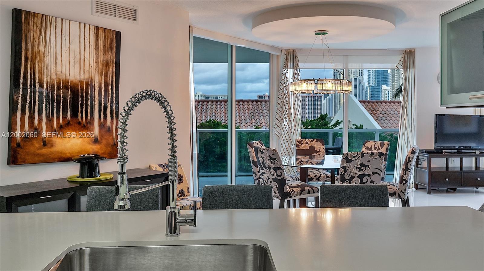 image St Tropez Sunny Isles2