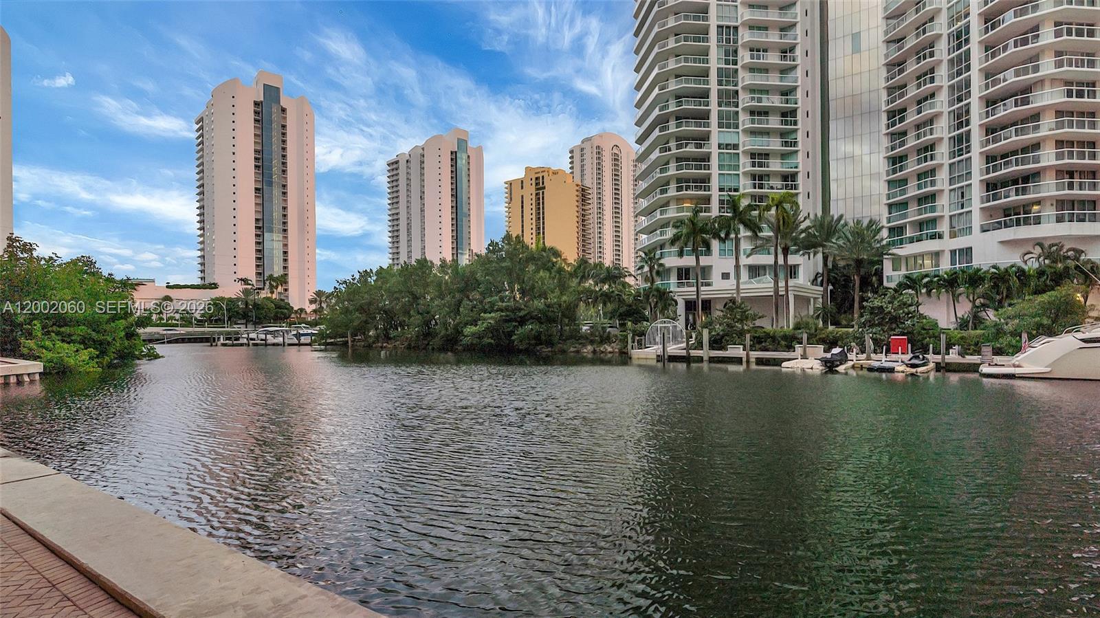 image St Tropez Sunny Isles36