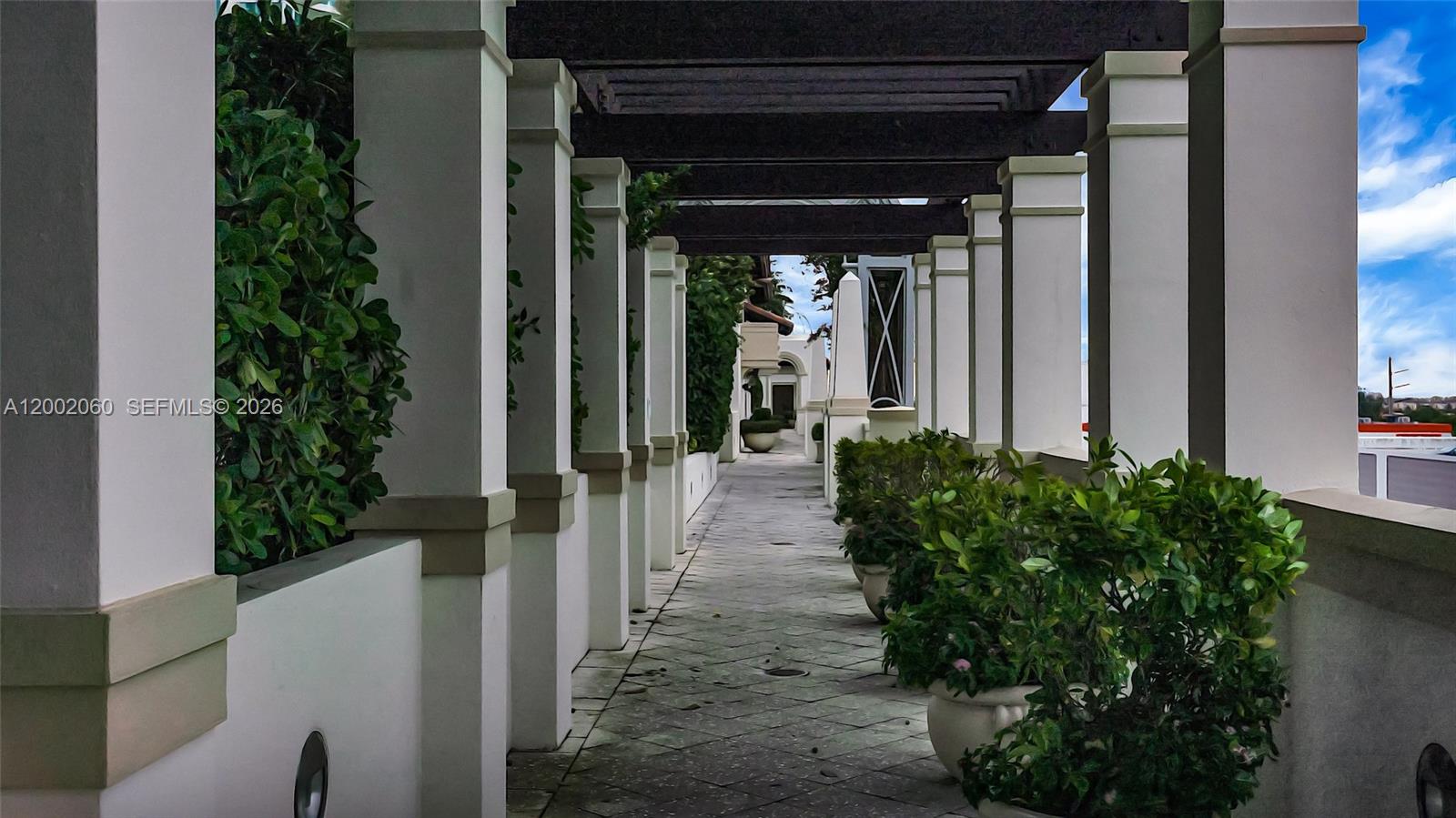 image St Tropez Sunny Isles40