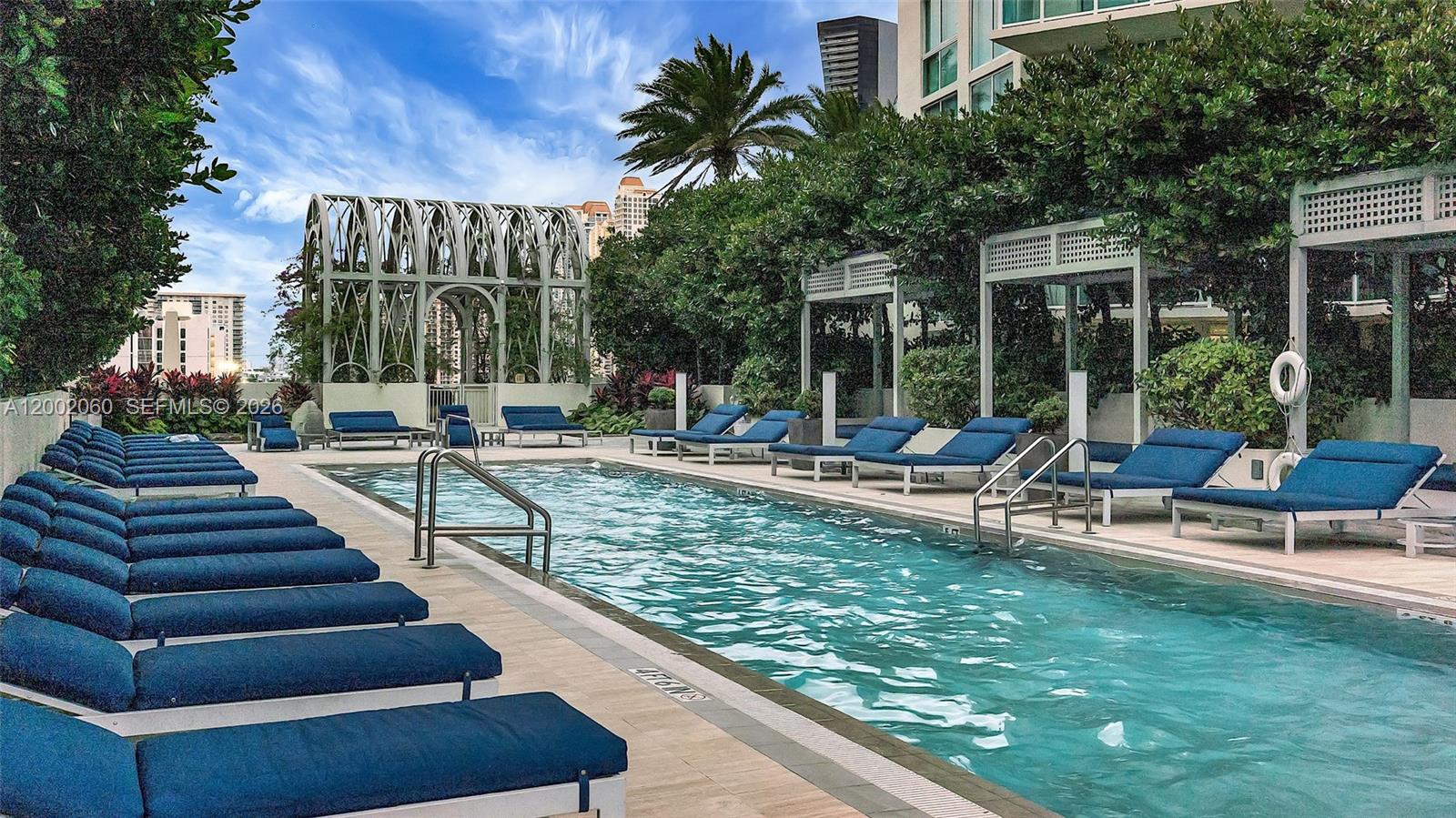 image St Tropez Sunny Isles43