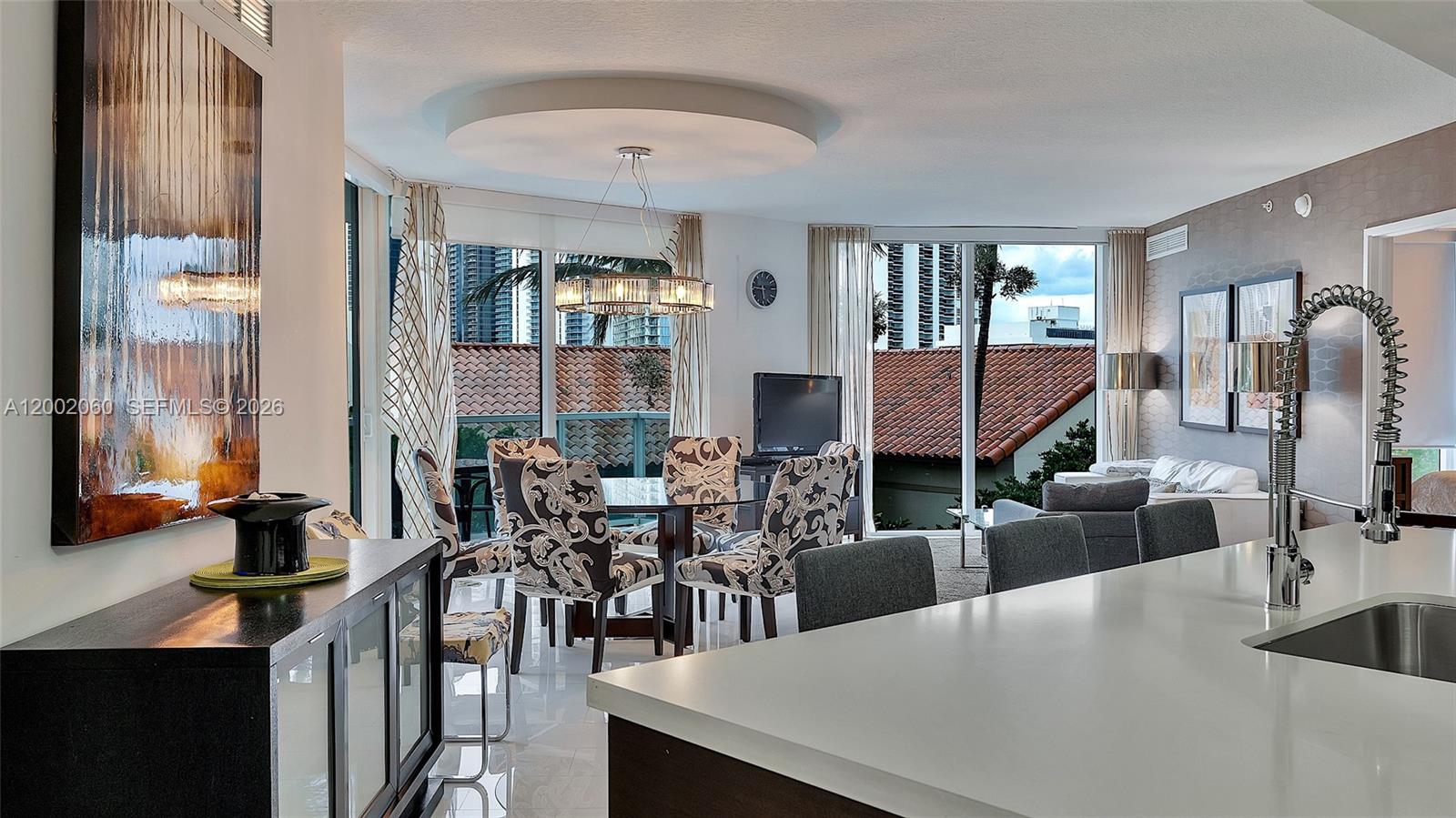 image St Tropez Sunny Isles8