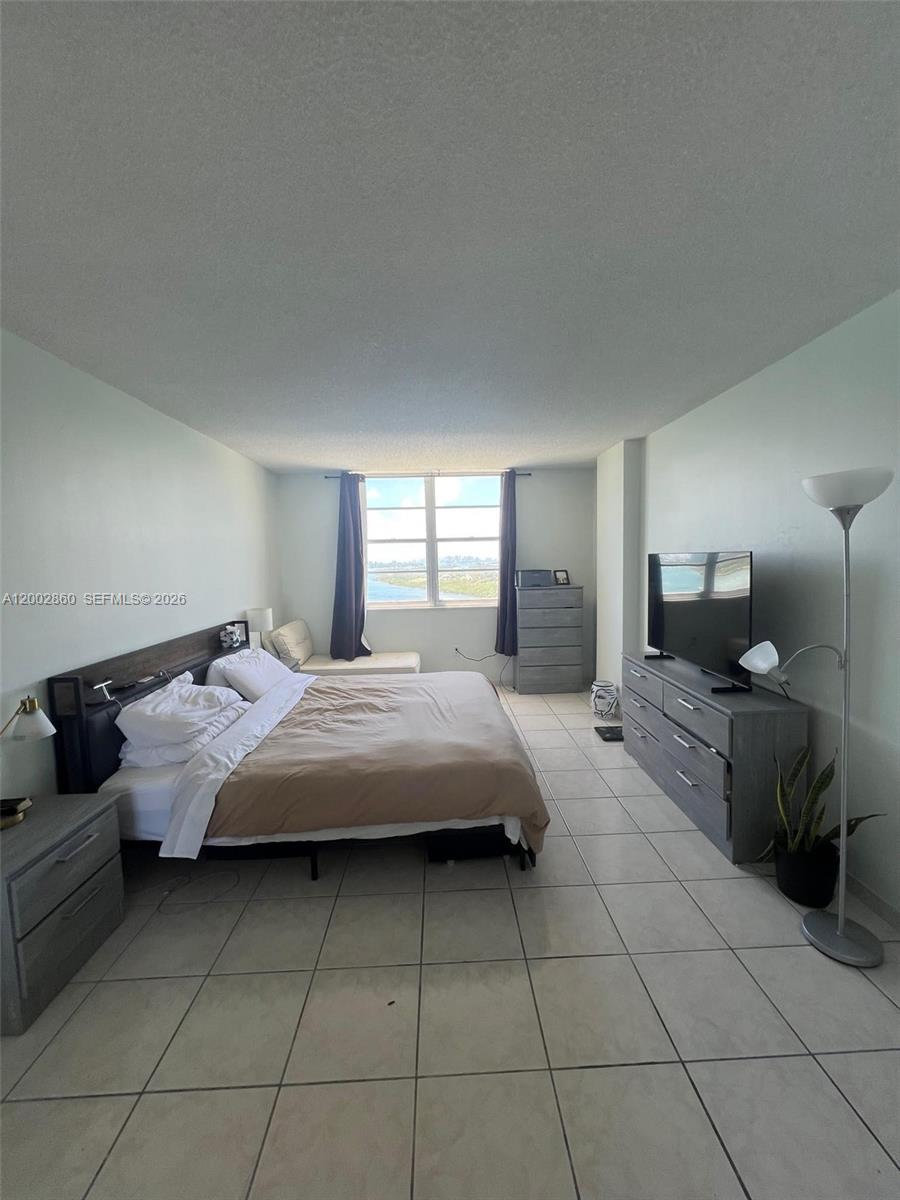 image Arlen House Condo12