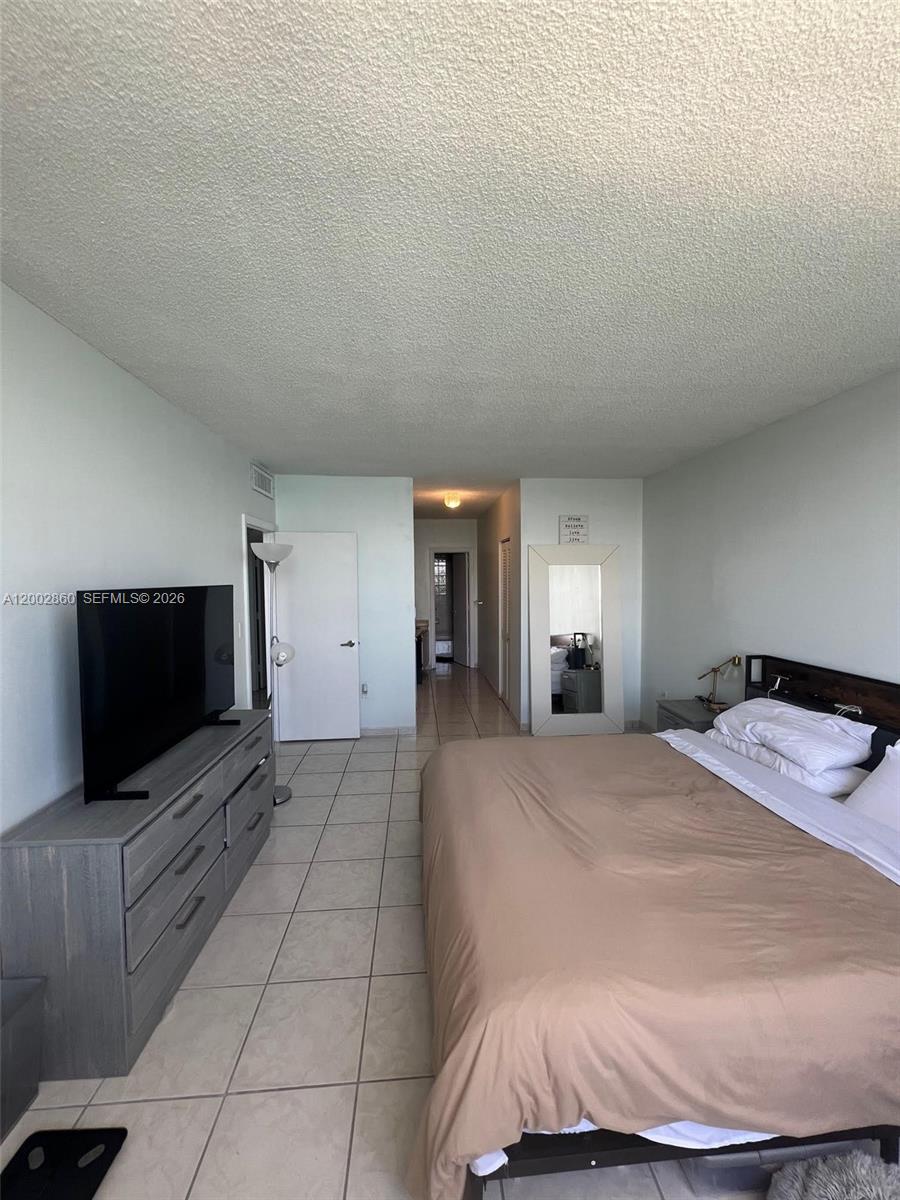 image Arlen House Condo13