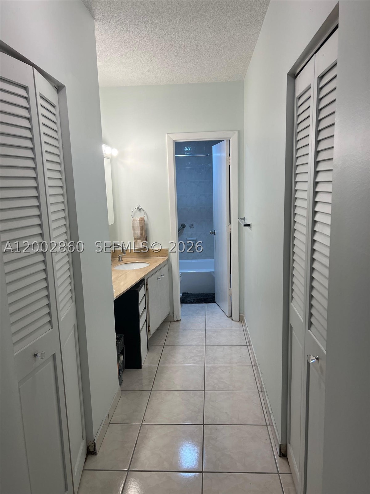 image Arlen House Condo23